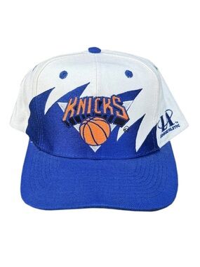 Vintage Logo Athletic New York Knicks Sharktooth Hat